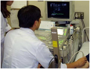 血管内皮機能検査中の写真